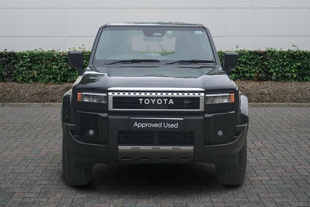 Toyota Land Cruiser 2.8D 205 Commercial VK26AOA Black #3