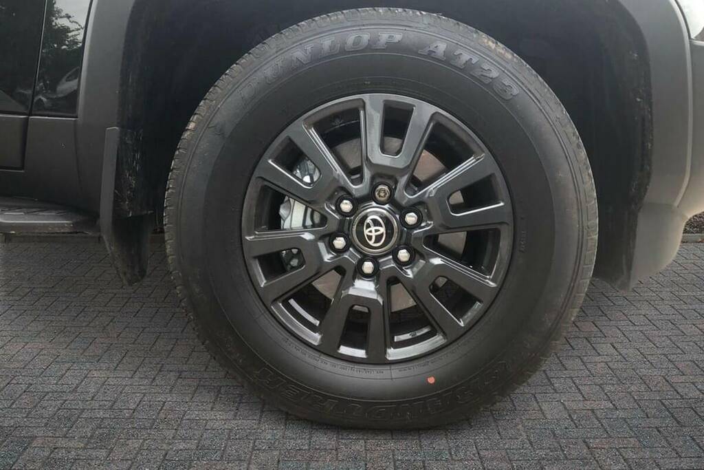 Toyota Land Cruiser 2.8D 205 Commercial VK26AOA Black #6