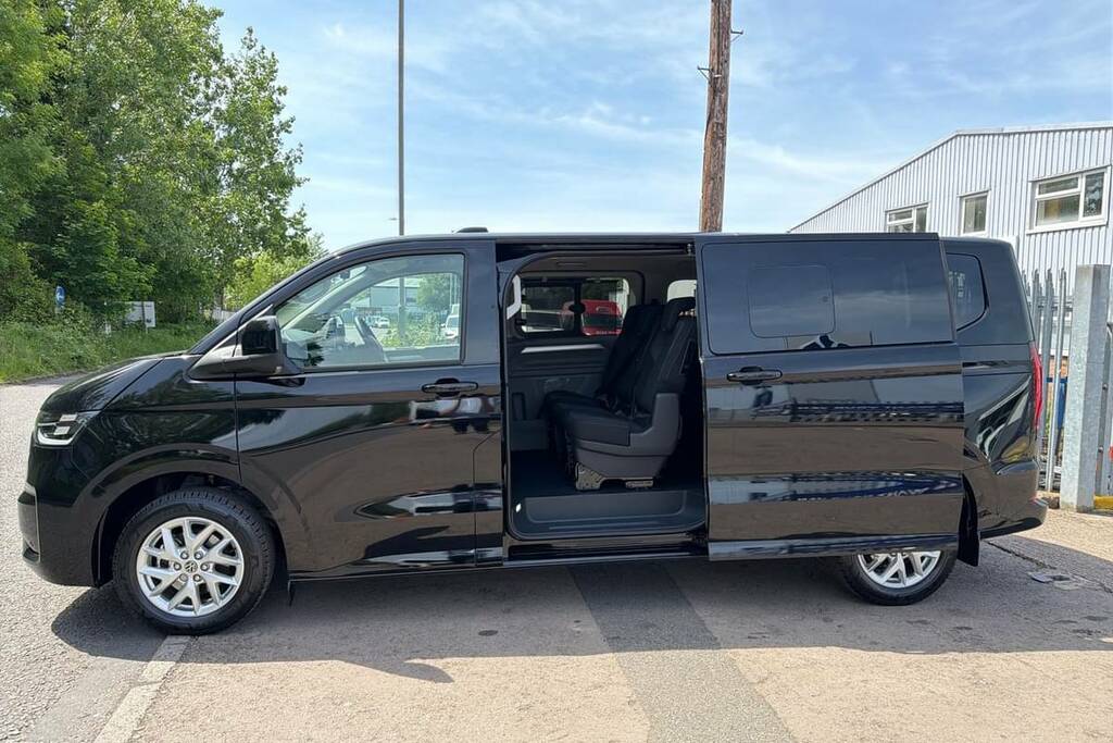 Volkswagen Transporter Shuttle 160Kw 65Kwh Minibus Style Black #5