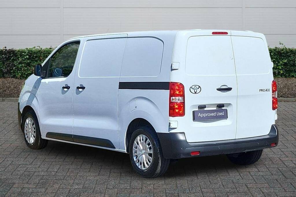 Toyota PROACE 1.5D 120 Icon Van White #2