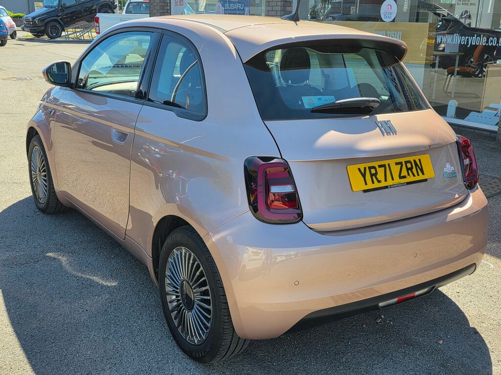 Fiat 500E 42Kwh Icon YR71ZRN Gold #6