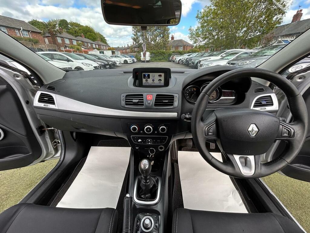 Renault Megane Coupe 1.6 16V Dynamique Tomtom Euro 5 201161 SG61RGU Silver #2