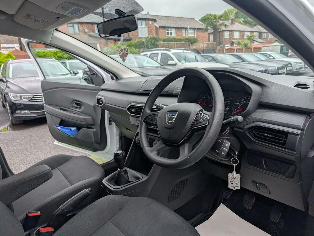 Dacia Sandero Hatchback 1.0 Sce Essential Euro 6 Ss 2022 MA22JUJ White #2