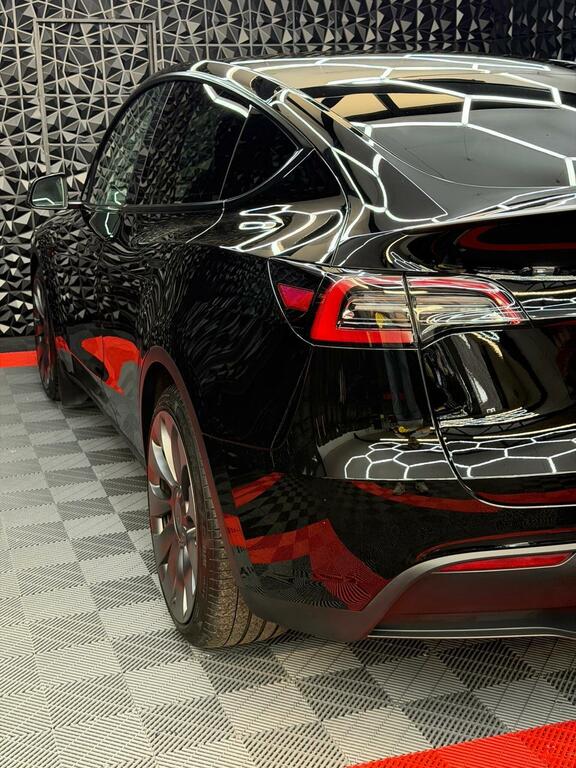Tesla Model Y Suv Dual Motor Performance 4Wde 20242 LG24ZBO Black #5