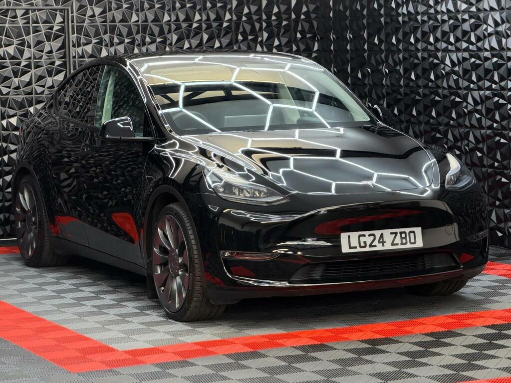Tesla Model Y Suv Dual Motor Performance 4Wde 20242 Black