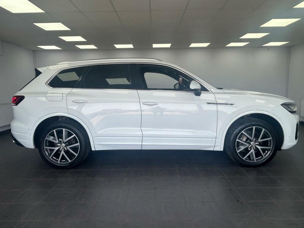 Volkswagen Touareg Suv 3.0 Tdi V6 R-line Tech Tiptronic 4Motion Euro KV69JLO White #4