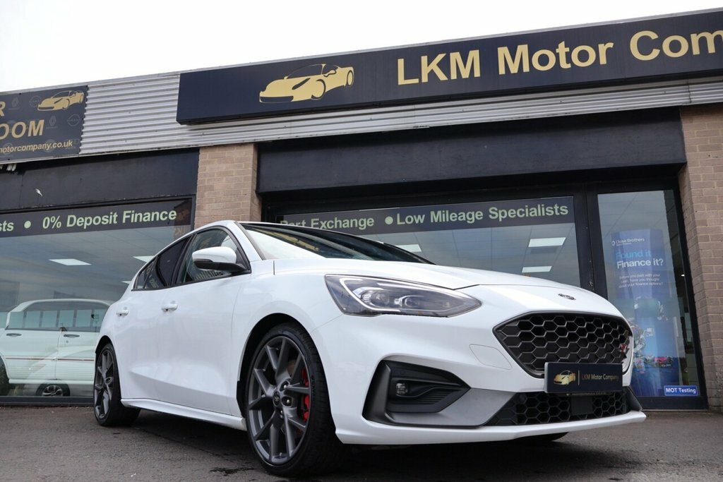 Ford Focus 2.3L St White