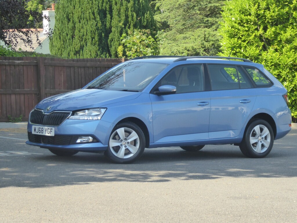 Skoda Fabia Estate 1.0 Tsi Se Estate 201868 MJ68YGF Blue #2