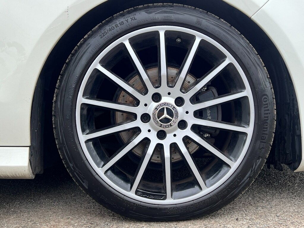Mercedes-Benz CLA Class Cla 200D Whiteart Edition4dr Stunning Sports Saloo White #5