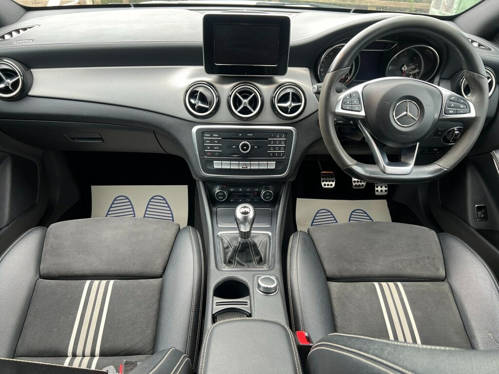 Mercedes-Benz CLA Class Cla 200D Whiteart Edition4dr Stunning Sports Saloo White #2