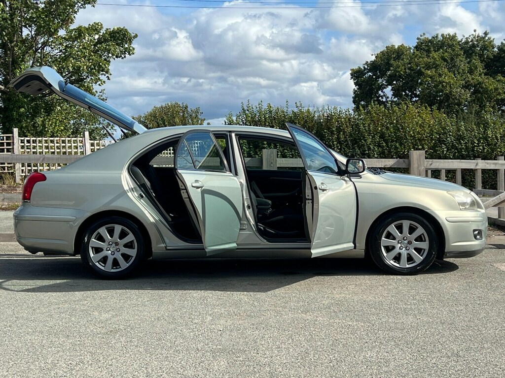 Toyota Avensis 1.8 Vvt-i Tr Local Car, Sold By Us Many Years Silver #4