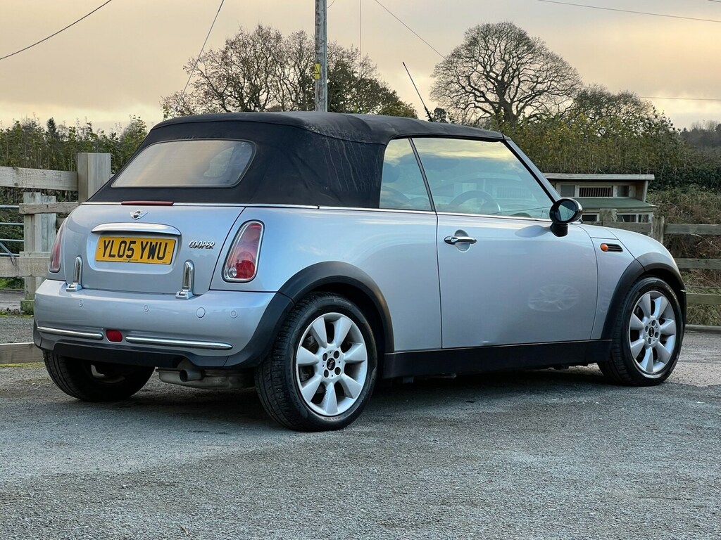 Mini Convertible 1.6 Cooper Huge History, Stunning. Be Quick Silver #5