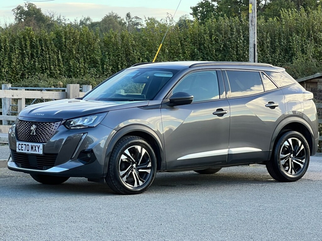 Peugeot 2008 1.2 Puretech Allure Premium Grey