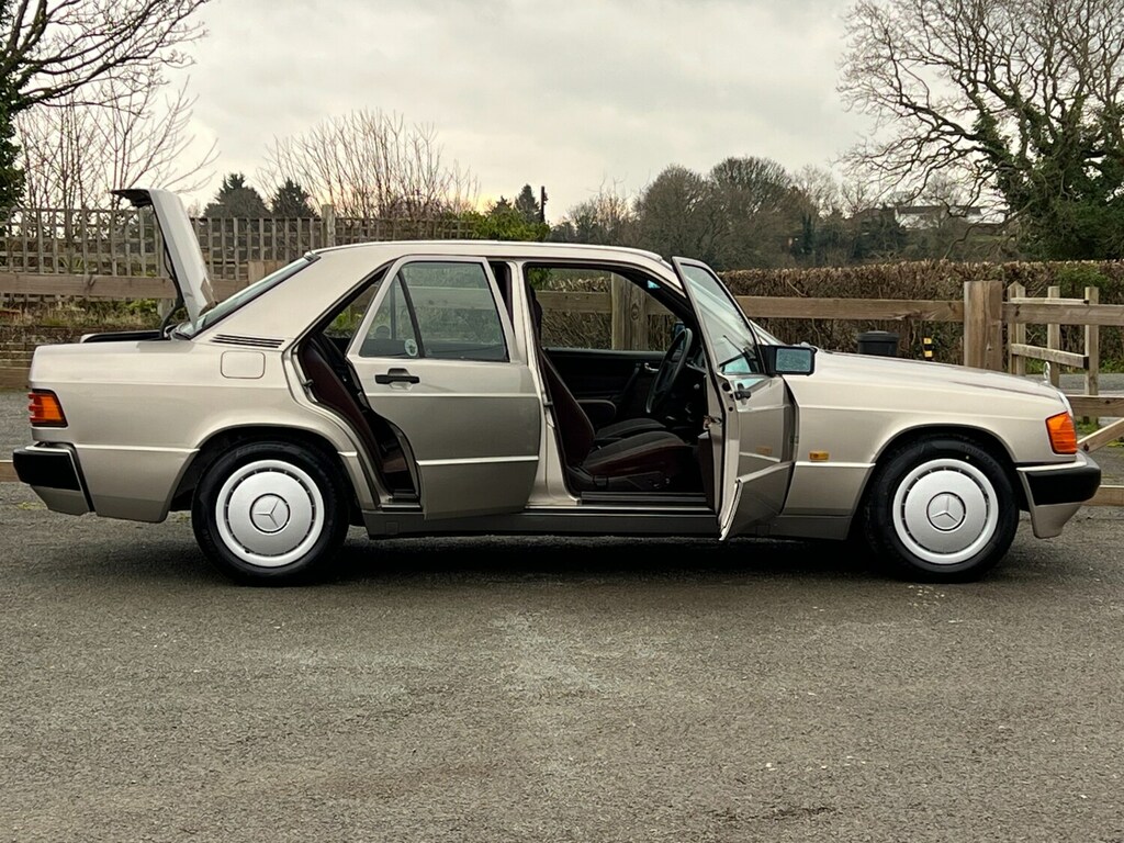 Mercedes-Benz 190 190E 2.0 Silver #6