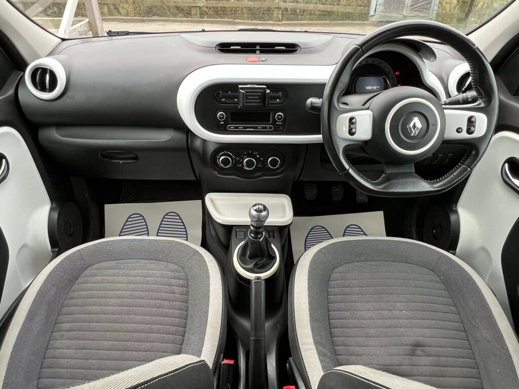Renault Twingo 0.9 Tce Dynamique Start Stop Great First Car White #2
