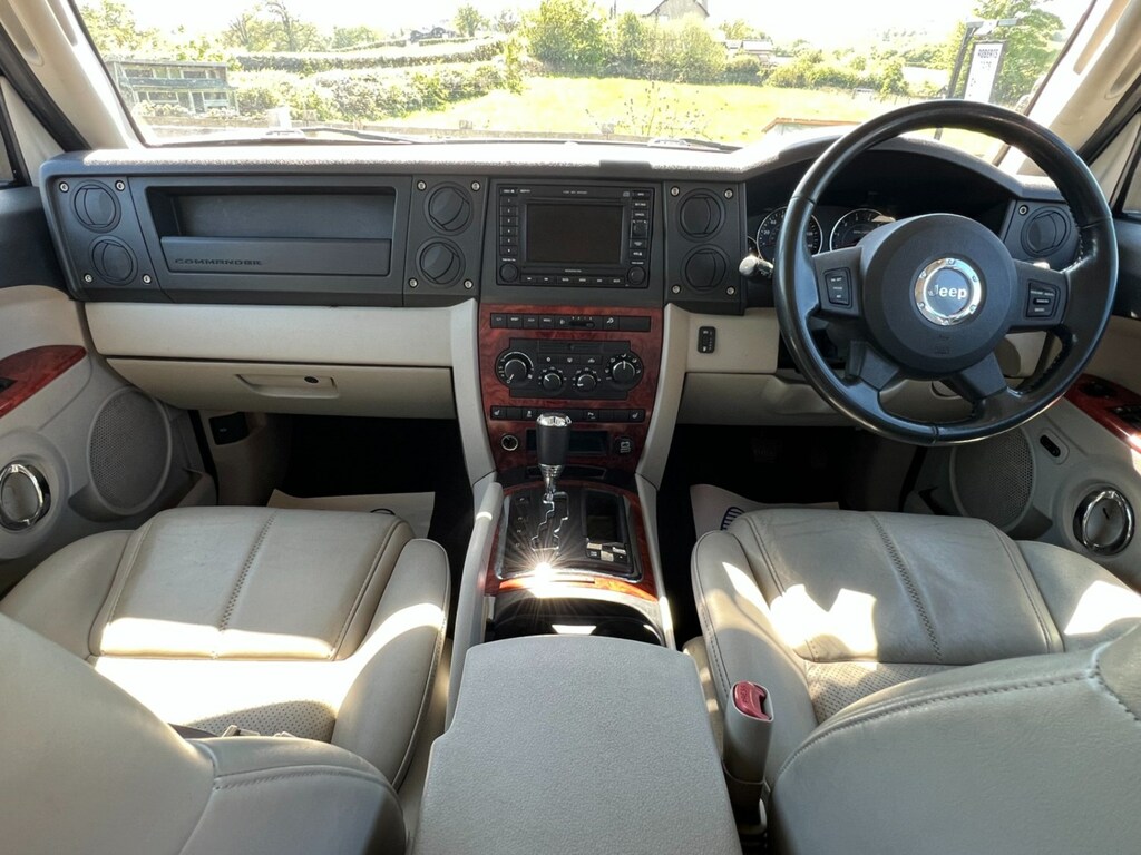 Jeep Commander 5.7 V8 Limited Hemi 5.7 Rare Model. 7 S Grey #3