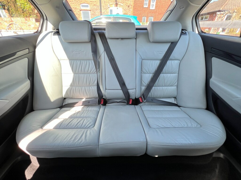 Skoda Octavia 2.0 Tdi Pd Laurin Klement Dsg Silver #3