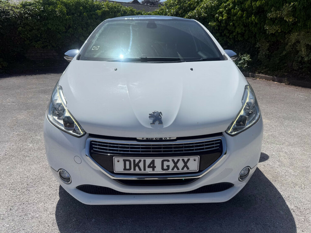 Peugeot 208 1.6 Thp Xy Hatchback White #2