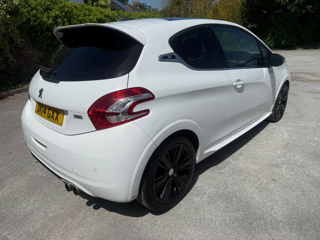 Peugeot 208 1.6 Thp Xy Hatchback White #4