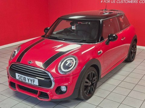 Mini Hatch 1.5 Cooper SE18YYF Red #2