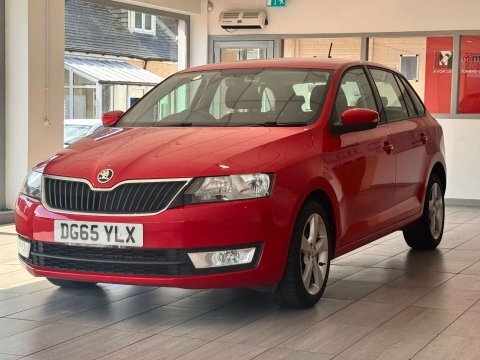 Skoda Rapid Spaceback 1.4 Rapid Spaceback DG65YLX Red #5