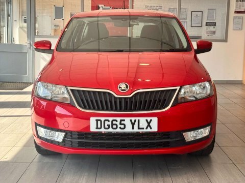 Skoda Rapid Spaceback 1.4 Rapid Spaceback DG65YLX Red #2
