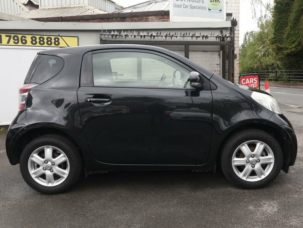 Toyota IQ Hatchback Black #3