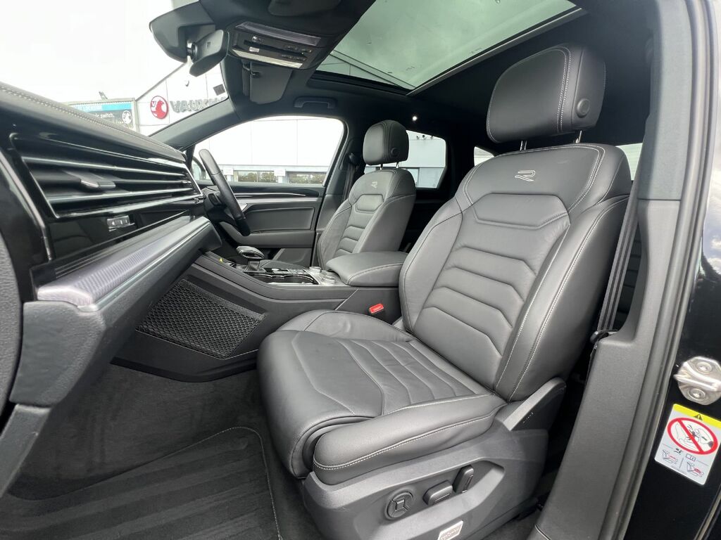 Volkswagen Touareg V6 Black Edition Tdi A MM72JFK Black #6