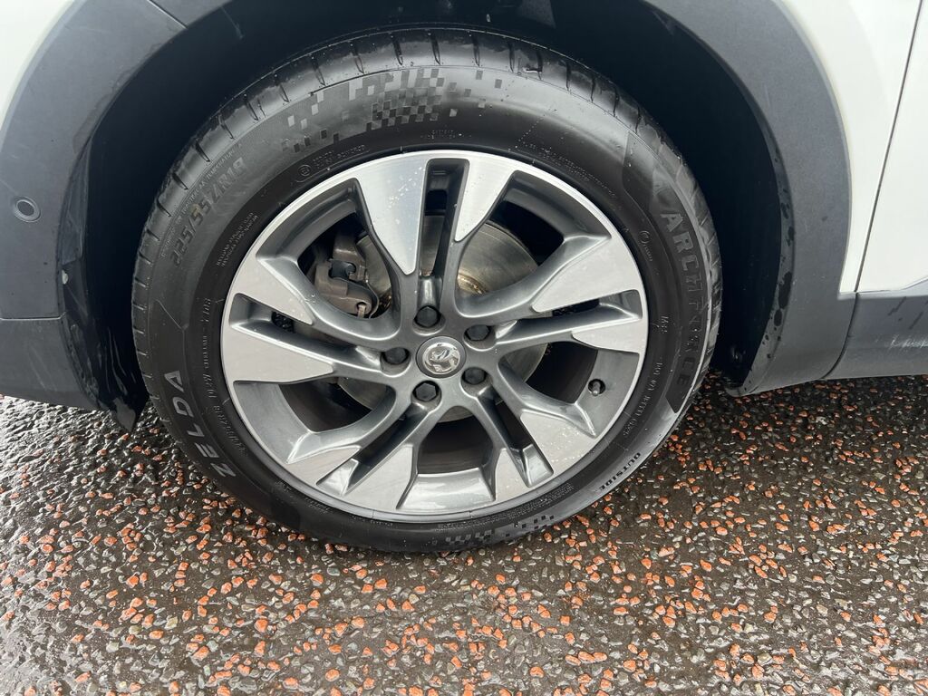 Vauxhall Grandland X Griffin Turbo D YIG6814 White #4