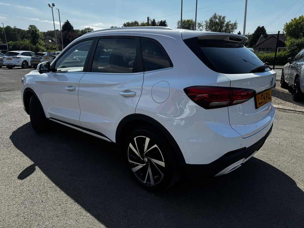 MG ZS Trophy Hev LJ74PUL White #3