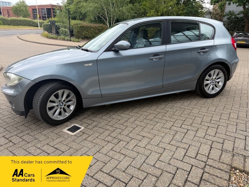 BMW 1 Series 2.0 118I Se Hatchback Blue #4