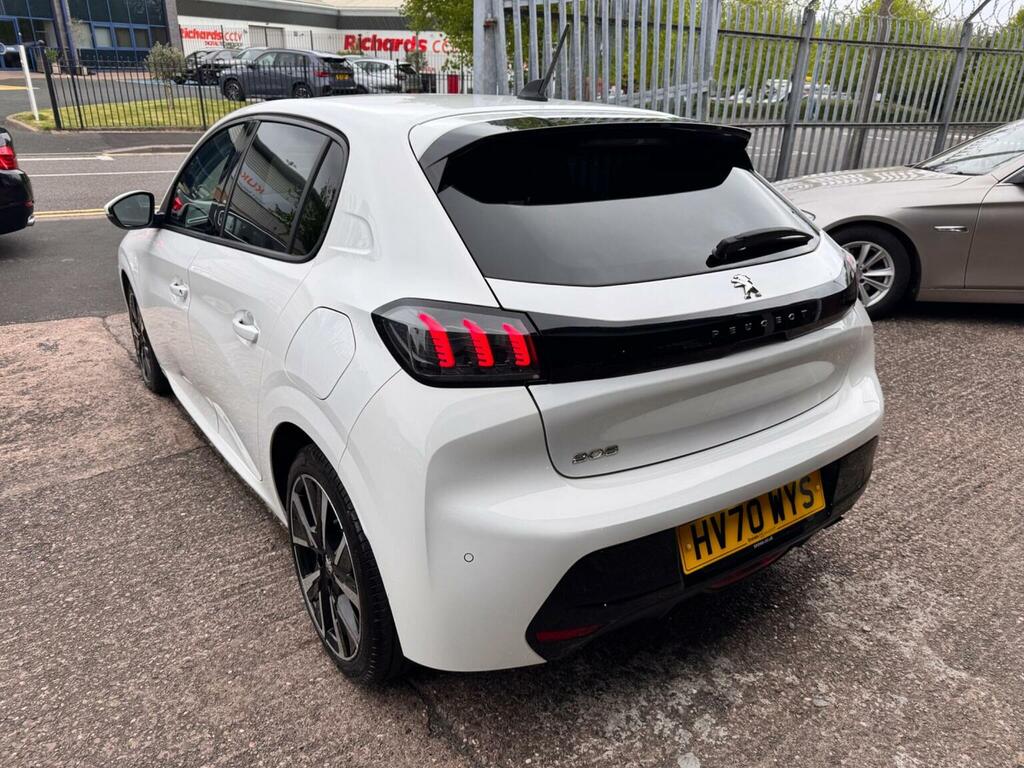 Peugeot 208 1.2 Puretech Allure Premium Euro 6 Ss HV70WYS White #2