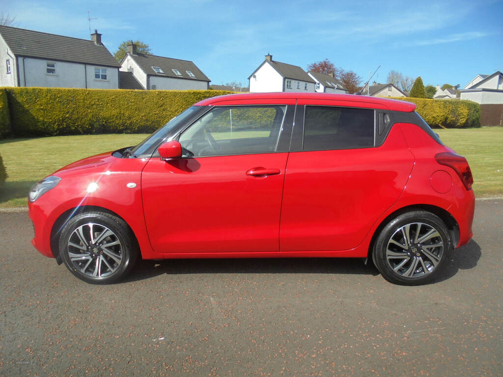 Suzuki Swift 1.2 Dualjet 83 12V Hybrid Sz-l KS72RWF Red #5