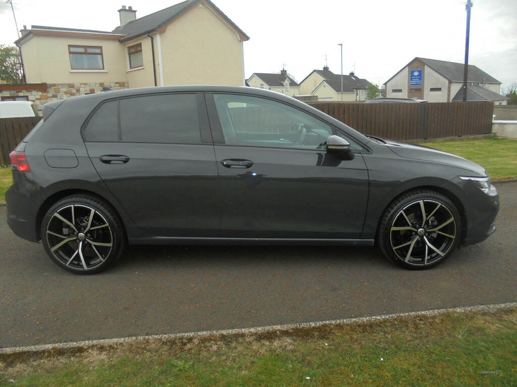 Volkswagen Golf 1.5 Tsi Life YJ73ACM Grey #2