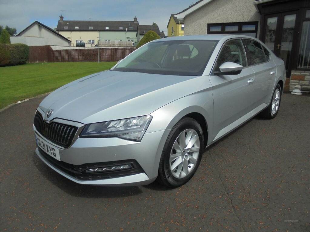 Skoda Superb 2.0 Tdi Cr 122 Se Dsg Silver #4
