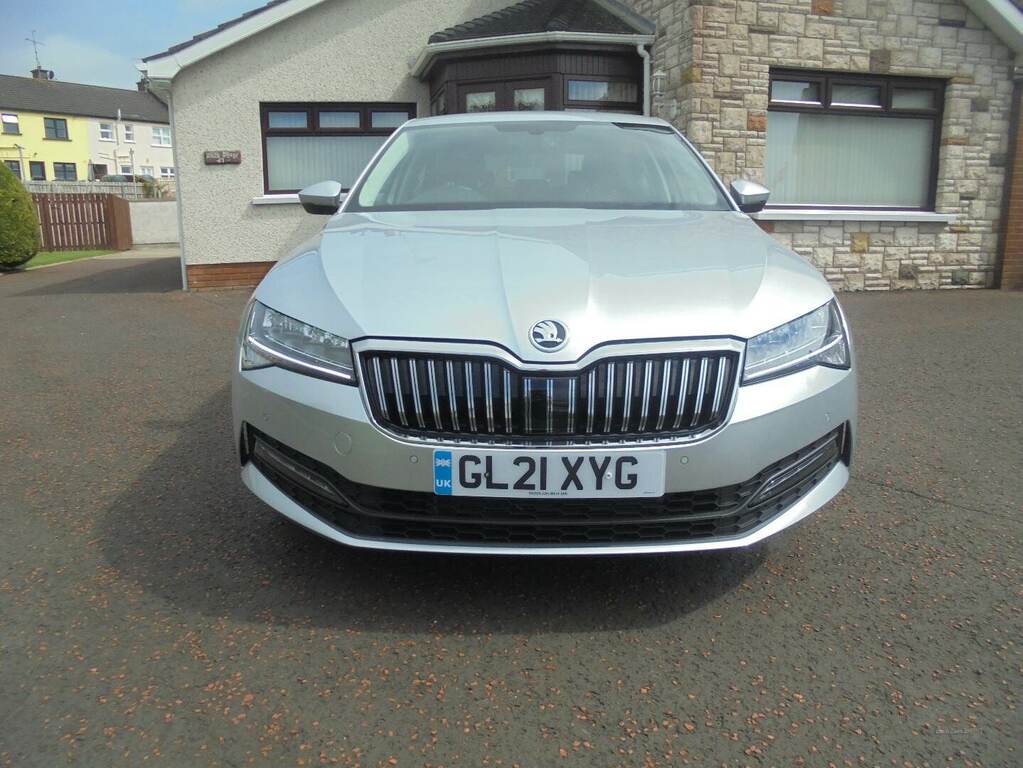 Skoda Superb 2.0 Tdi Cr 122 Se Dsg Silver #3