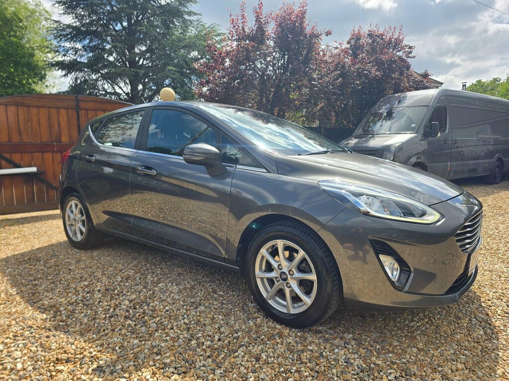 Ford Fiesta 1.1 Ti-vct Zetec Euro 6 Ss Grey