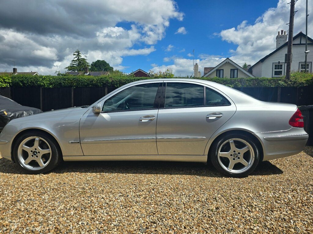 Mercedes-Benz E Class 5.0 E500 Elegance Silver #3