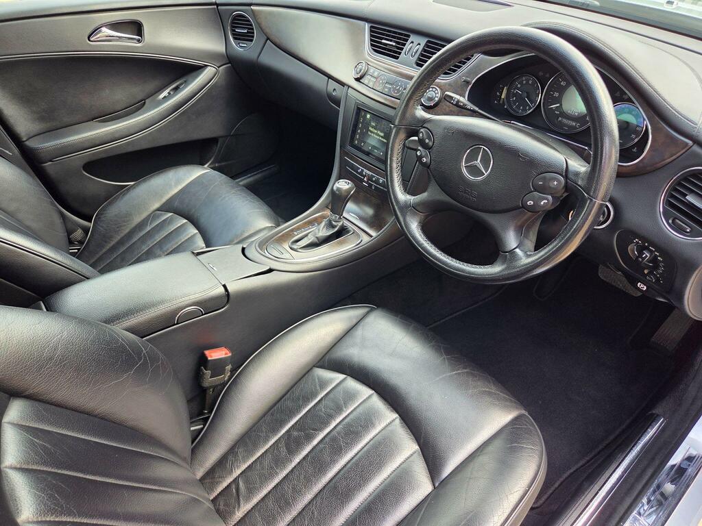 Mercedes-Benz CLS Coupe #25