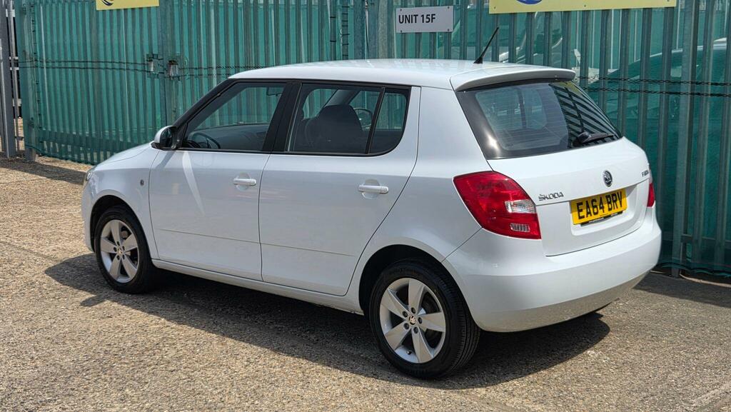 Skoda Fabia Hatchback EA64BRV White #4