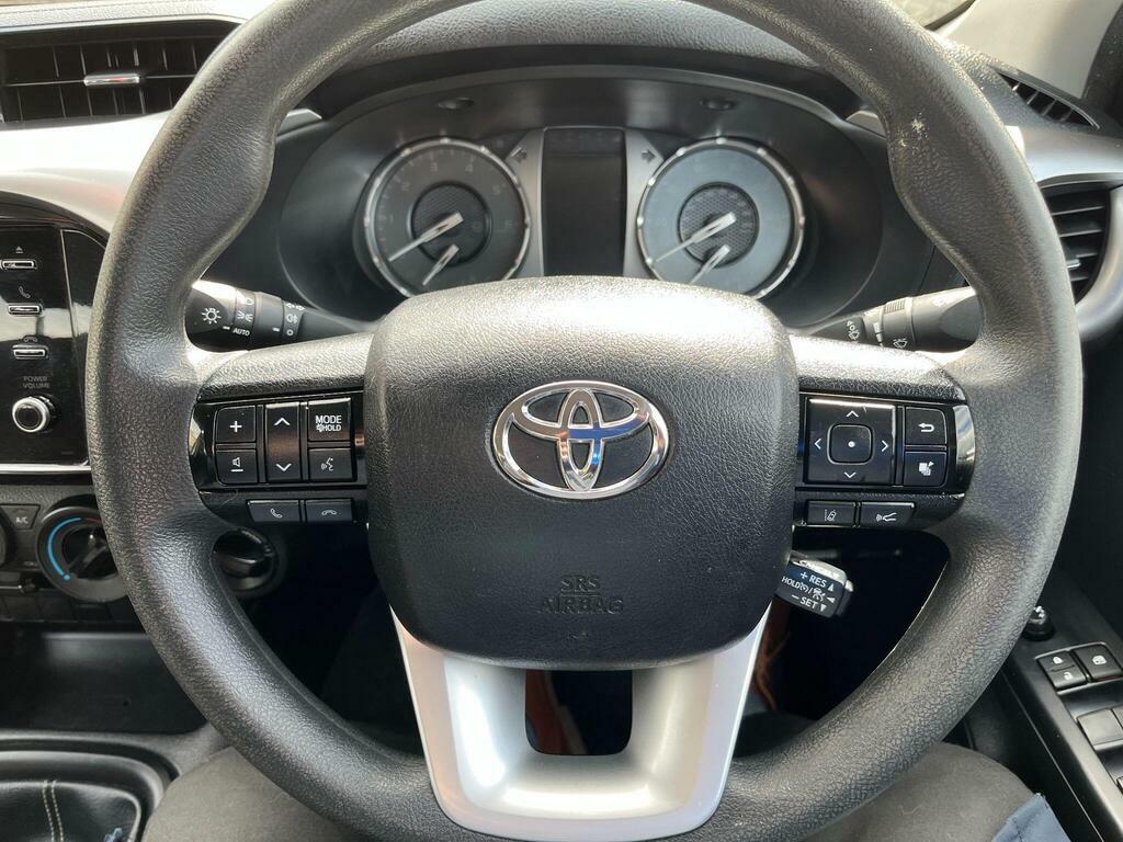 Toyota HILUX 2.4 D-4d Active 4Wd Euro 6 S S White #4