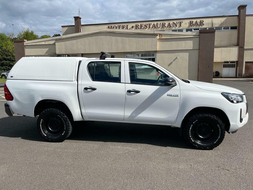 Toyota HILUX 2.4 D-4d Active 4Wd Euro 6 S S White #6