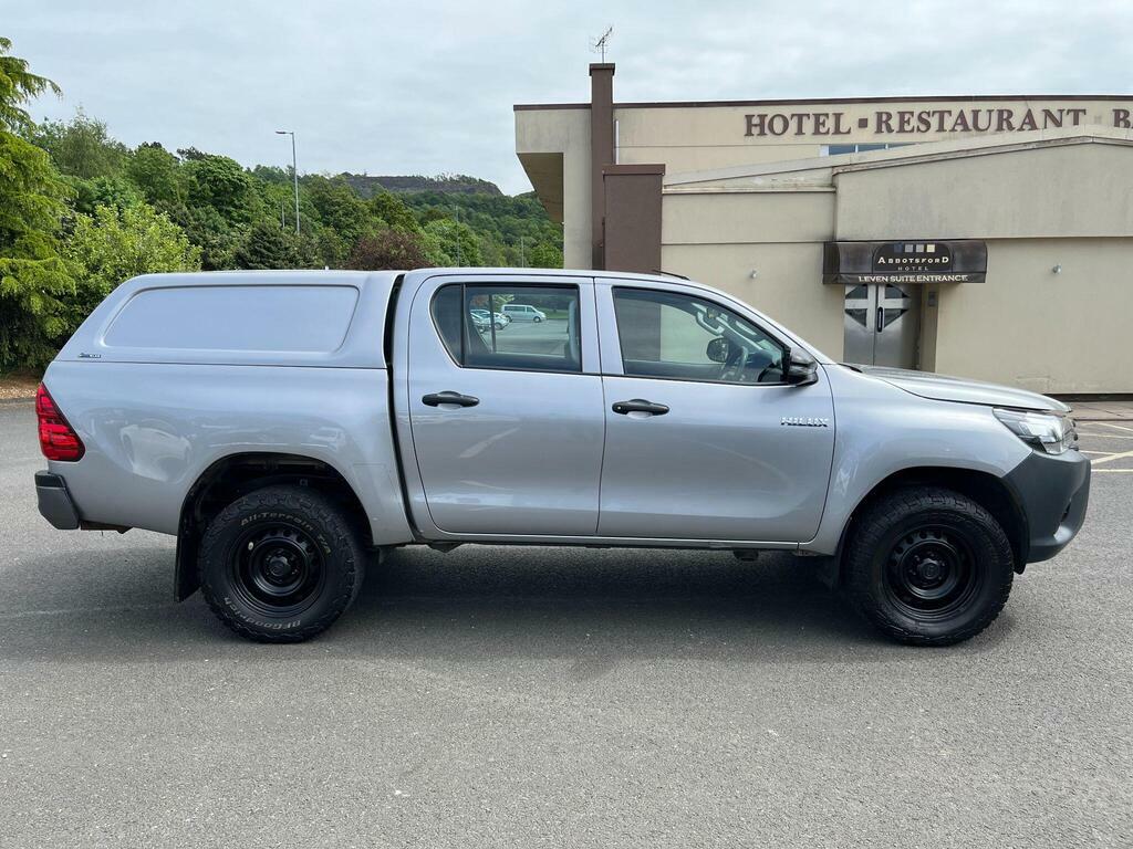 Toyota HILUX 2.4 D-4d Active 4Wd Euro 6 YS19CKP Silver #6