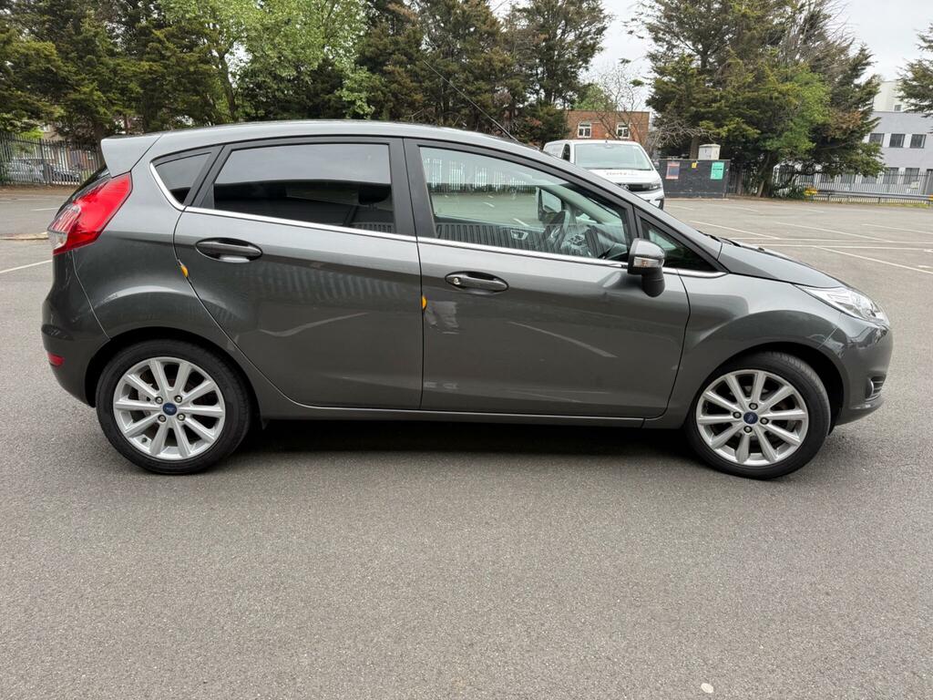 Ford Fiesta 1.0T Ecoboost Titanium Euro 6 Ss GL67UNV Grey #6