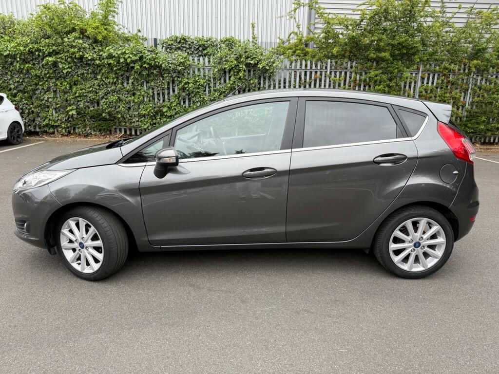 Ford Fiesta 1.0T Ecoboost Titanium Euro 6 Ss GL67UNV Grey #2