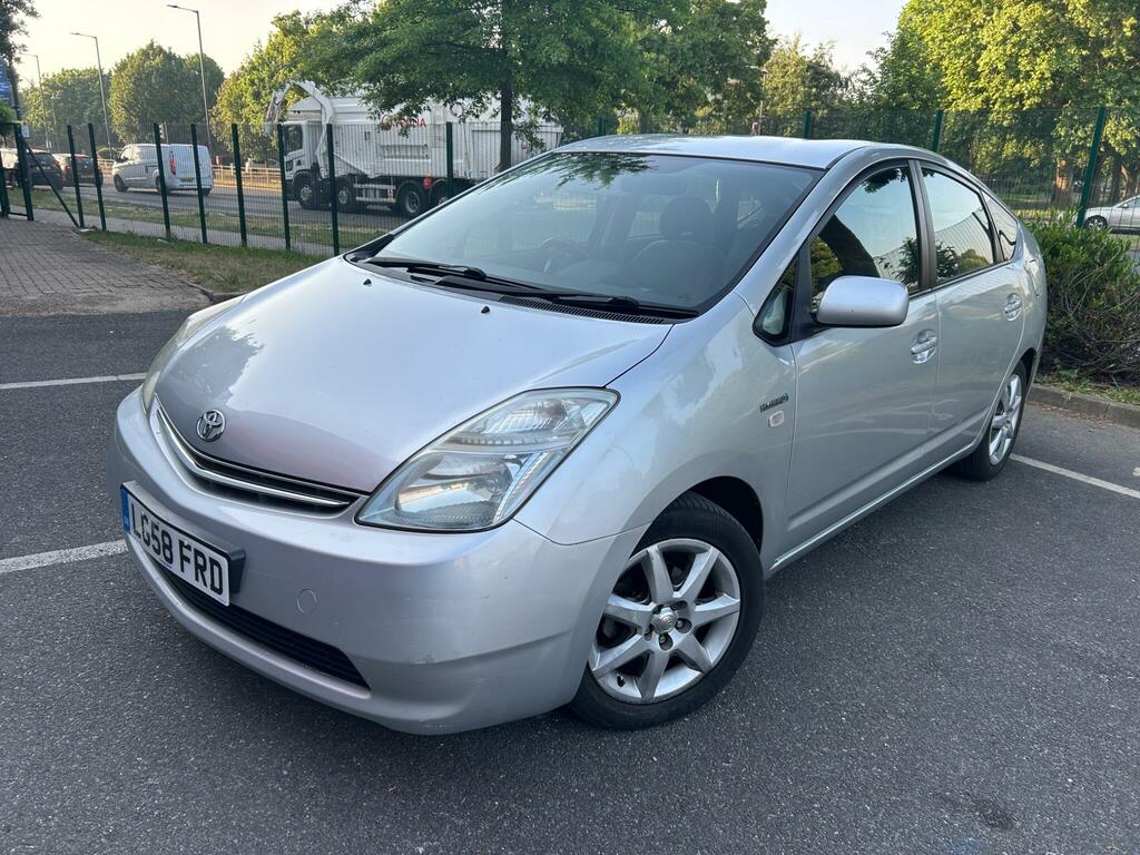 Toyota Prius 1.5 T3 Cvt Silver #3