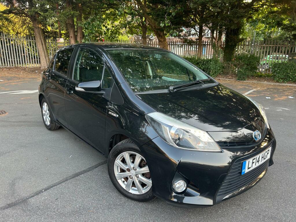 Toyota Yaris 1.5 Vvt-h Icon Plus Cvt Euro 5 Black