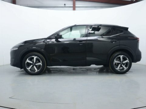 Nissan Qashqai Suv DS73YWH Black #4