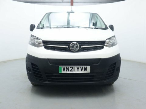 Vauxhall Vivaro Mpv VN21YVW White #2