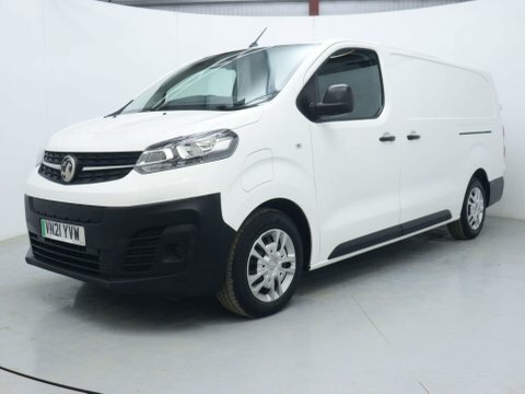 Vauxhall Vivaro Mpv VN21YVW White #3
